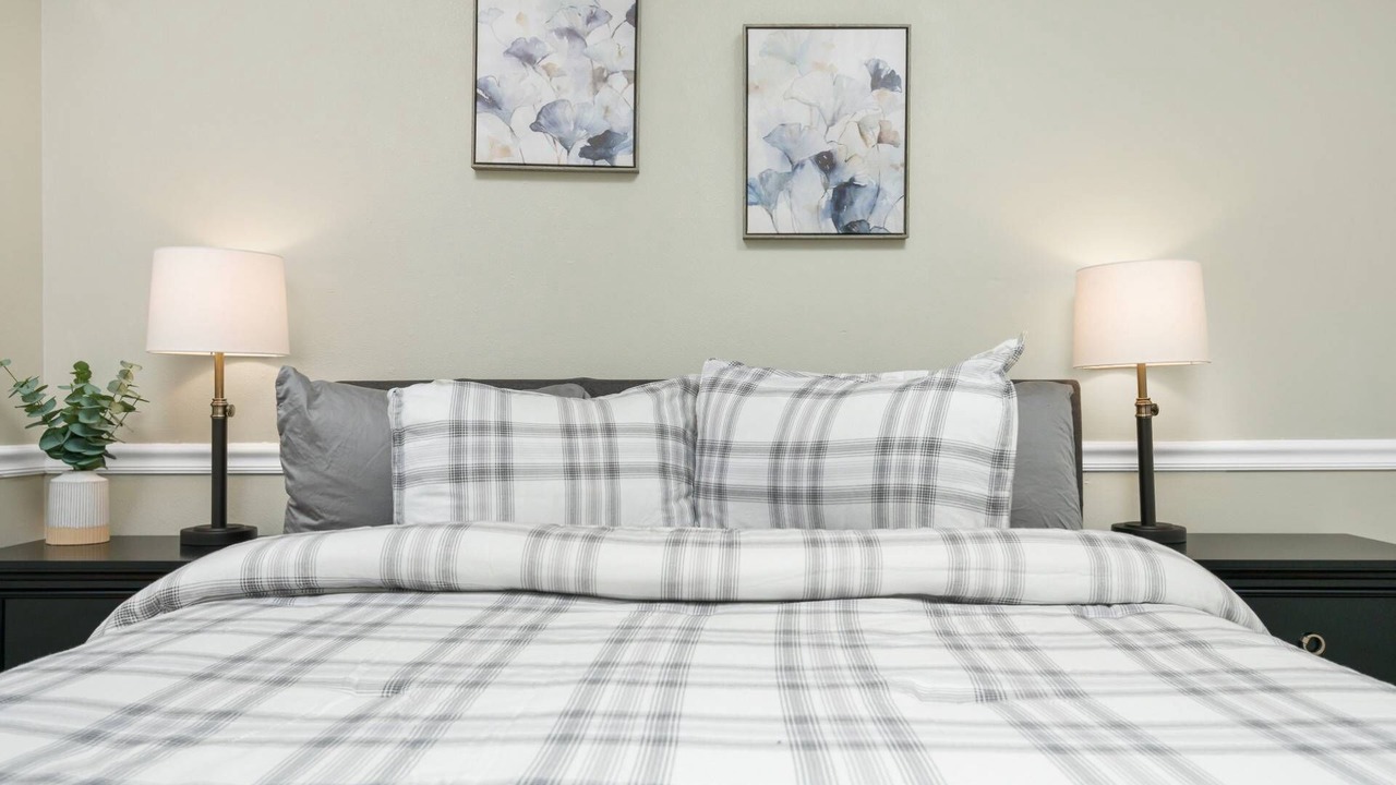 Photo of Bedroom in Newberg