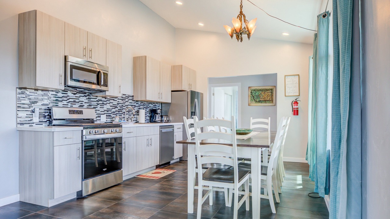 Photo of Kitchen in West Yellowstone