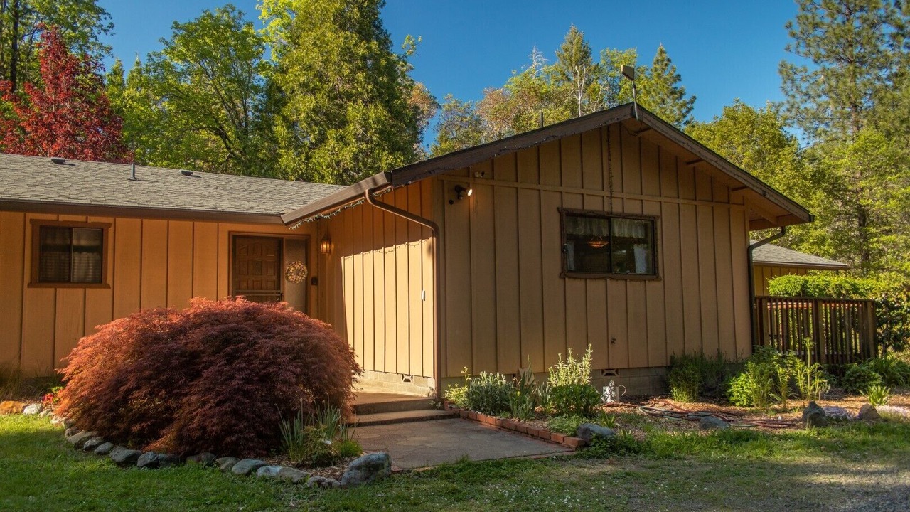 Photo of Outdoor in Cave Junction