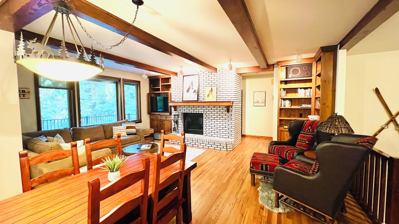 Photo of Livingroom in McCall