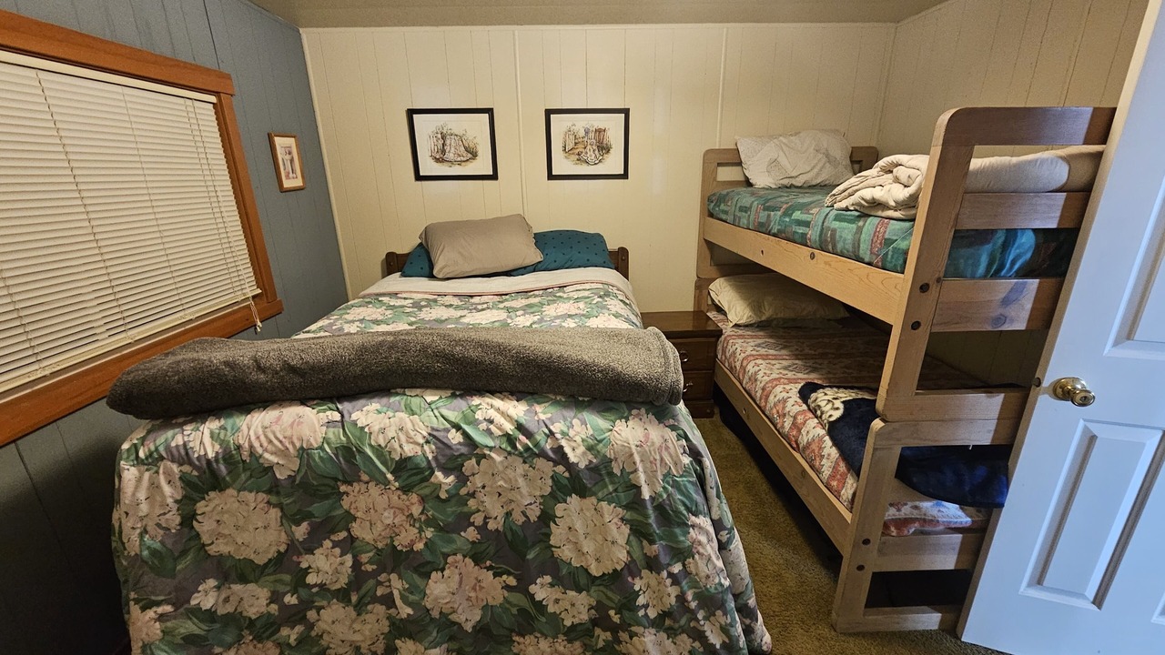 Photo of Bedroom in Sunland Estates