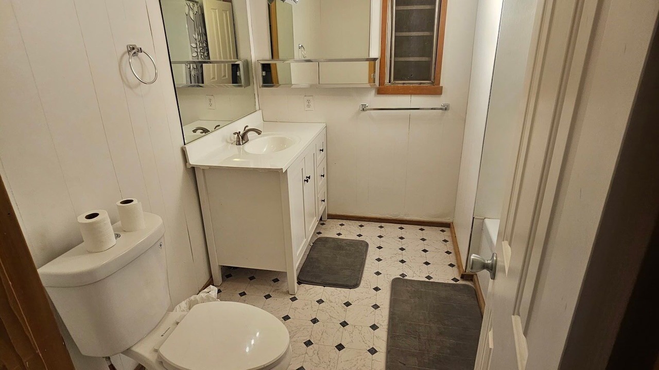 Photo of Bathroom in Sunland Estates