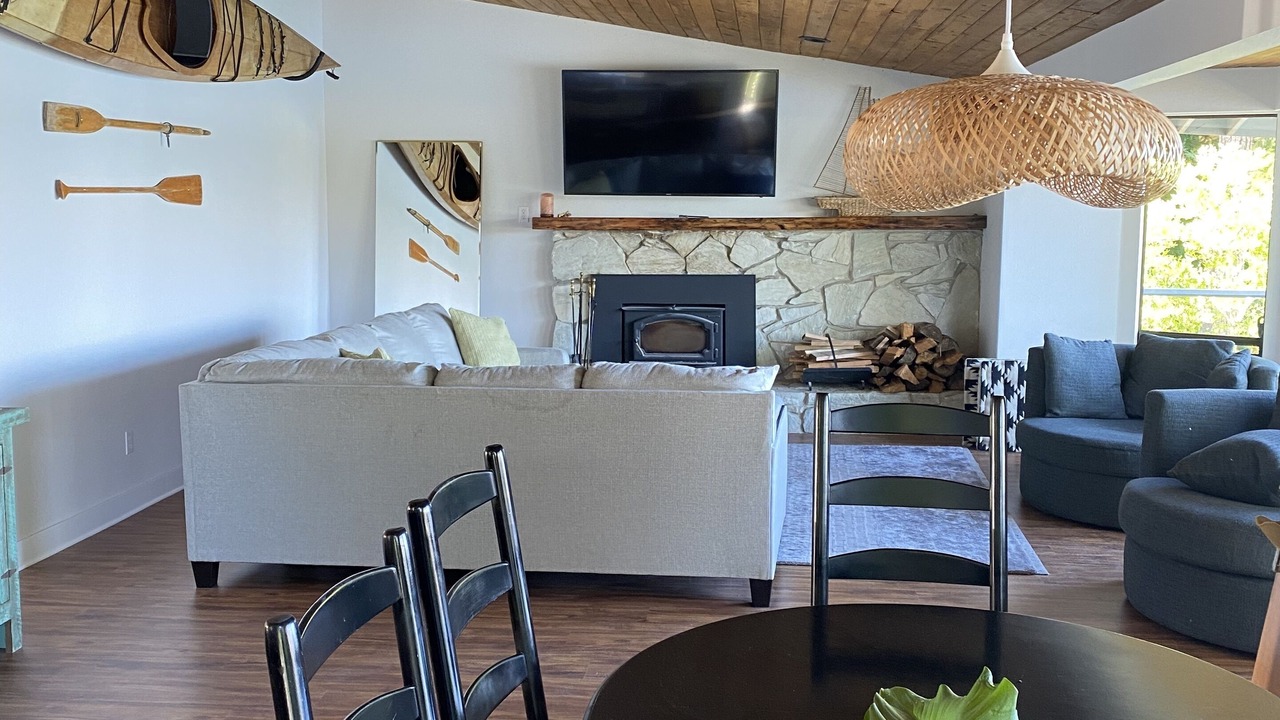 Photo of Livingroom in Longbranch