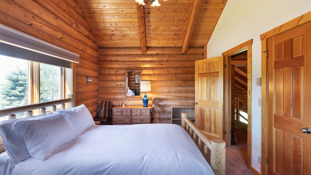 Photo of Bedroom in Jackson