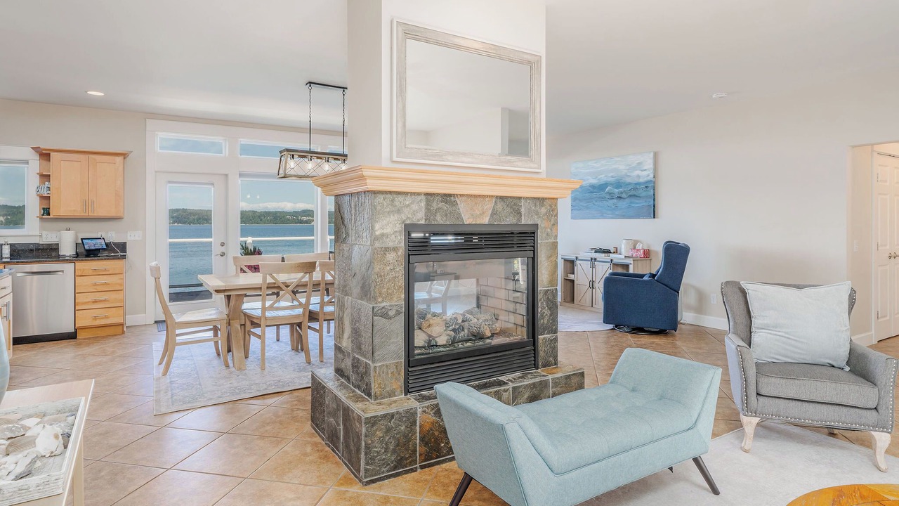 Photo of Livingroom in Coupeville