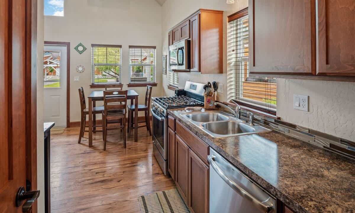 Photo of Kitchen in Dover Bay