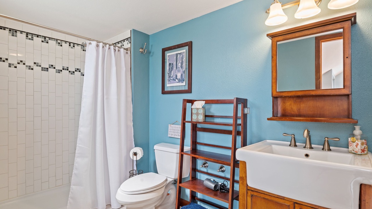 Photo of Bathroom in Longbranch