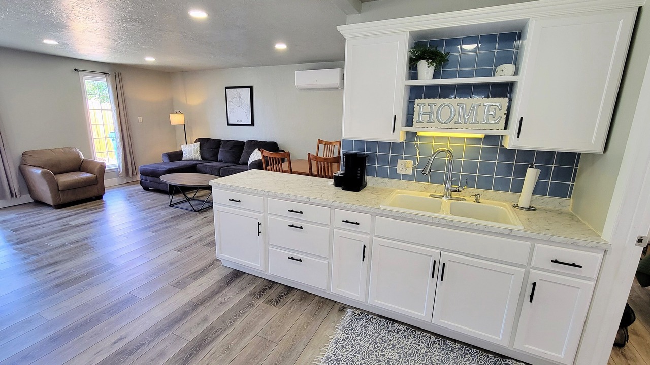 Photo of Livingroom in Morris Hill