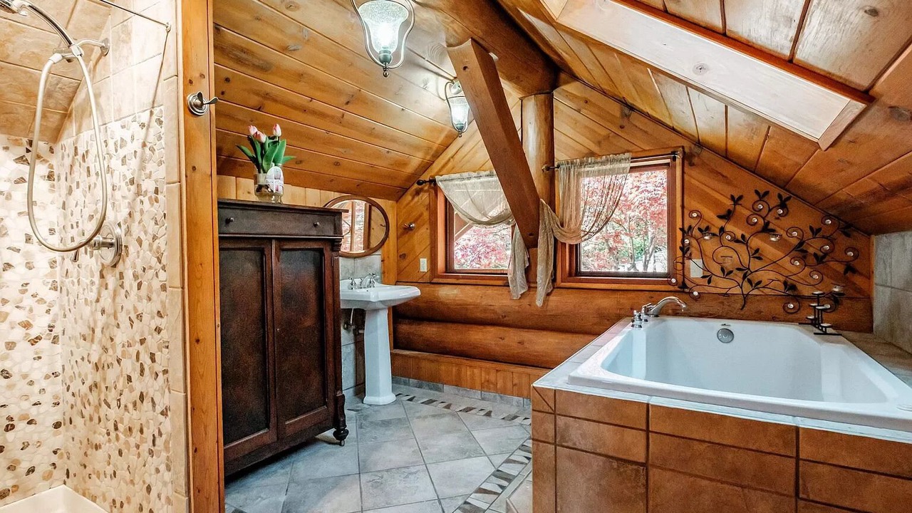 Photo of Bathroom in Albany
