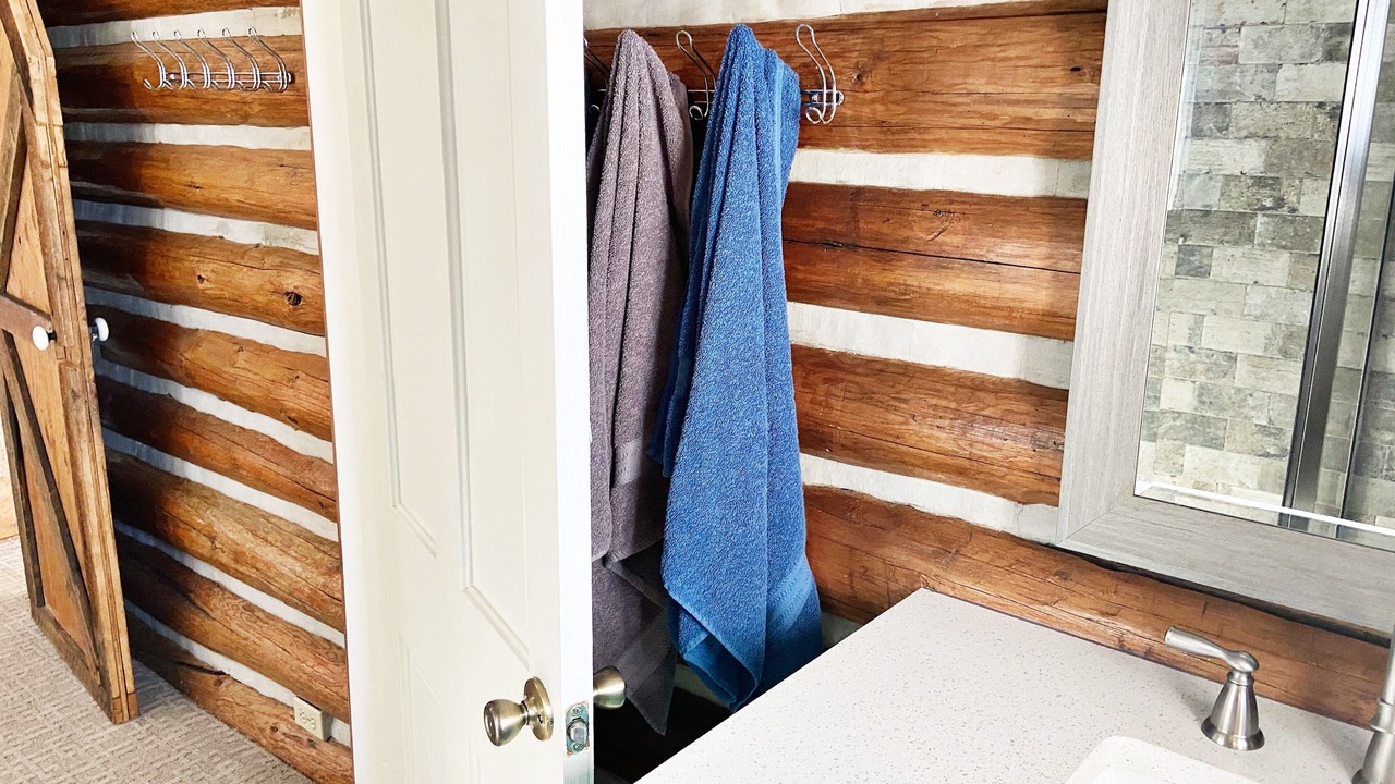 Photo of Bathroom in Garden City