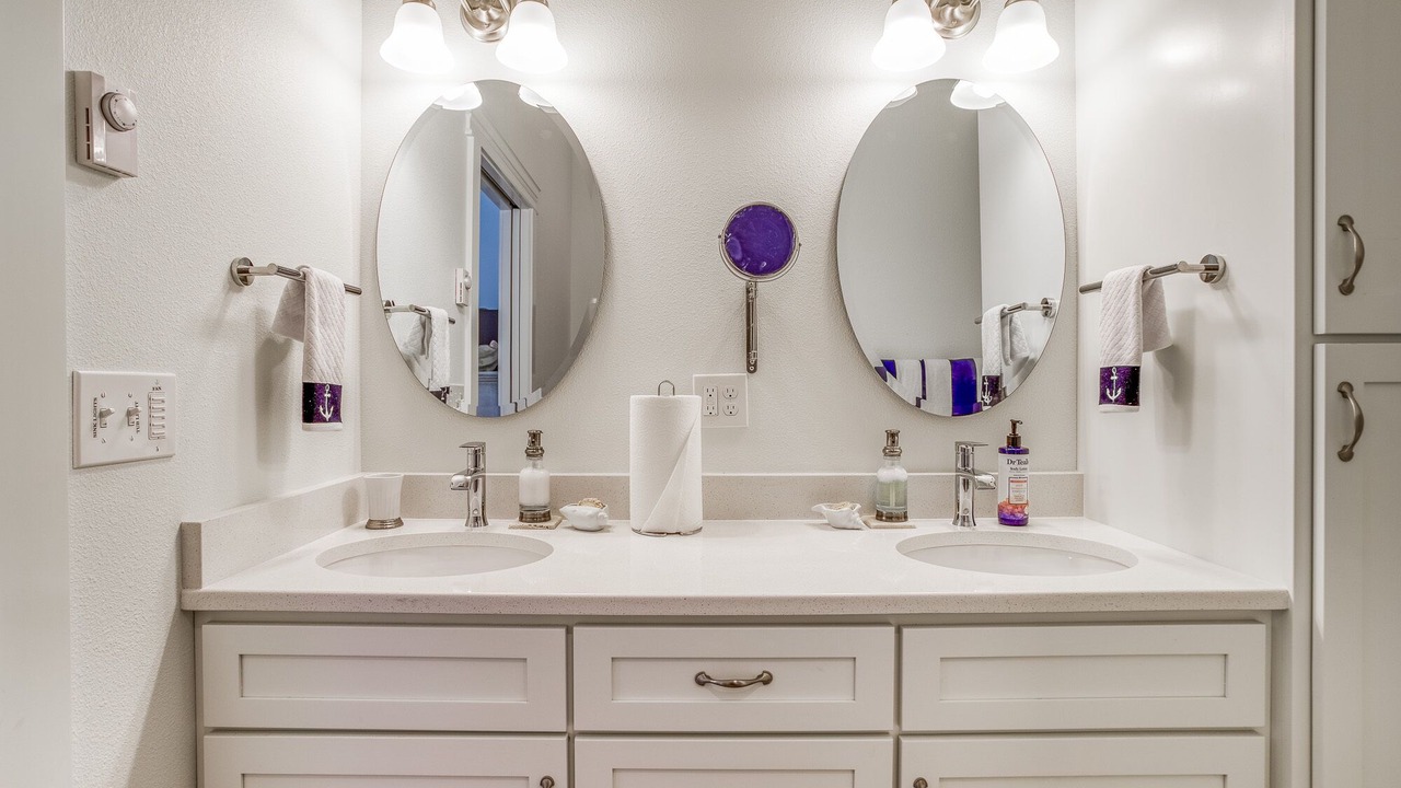 Photo of Bathroom in Bayshore