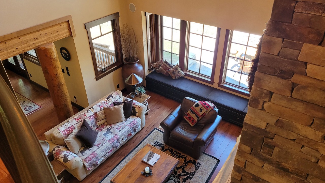 Photo of Livingroom in Mazama