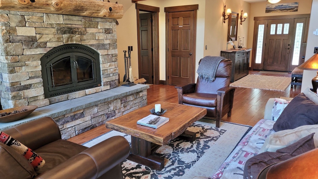 Photo of Livingroom in Mazama