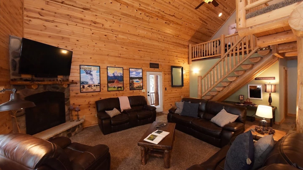Photo of Livingroom in Island Park