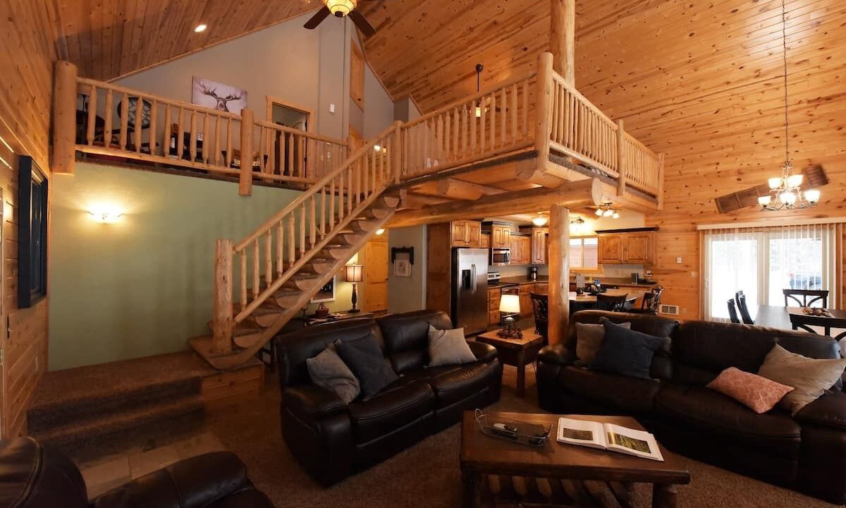Photo of Livingroom in Island Park