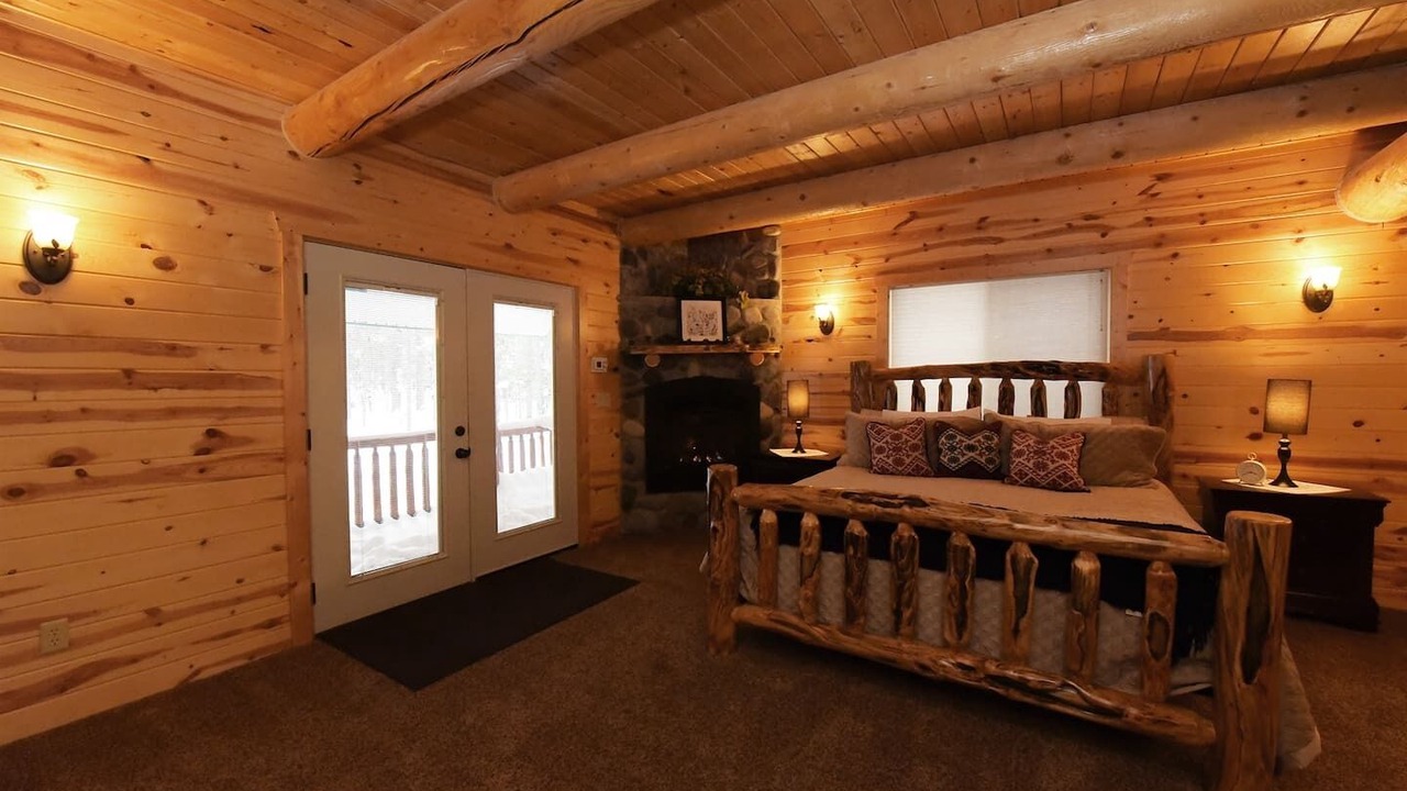 Photo of Livingroom in Island Park