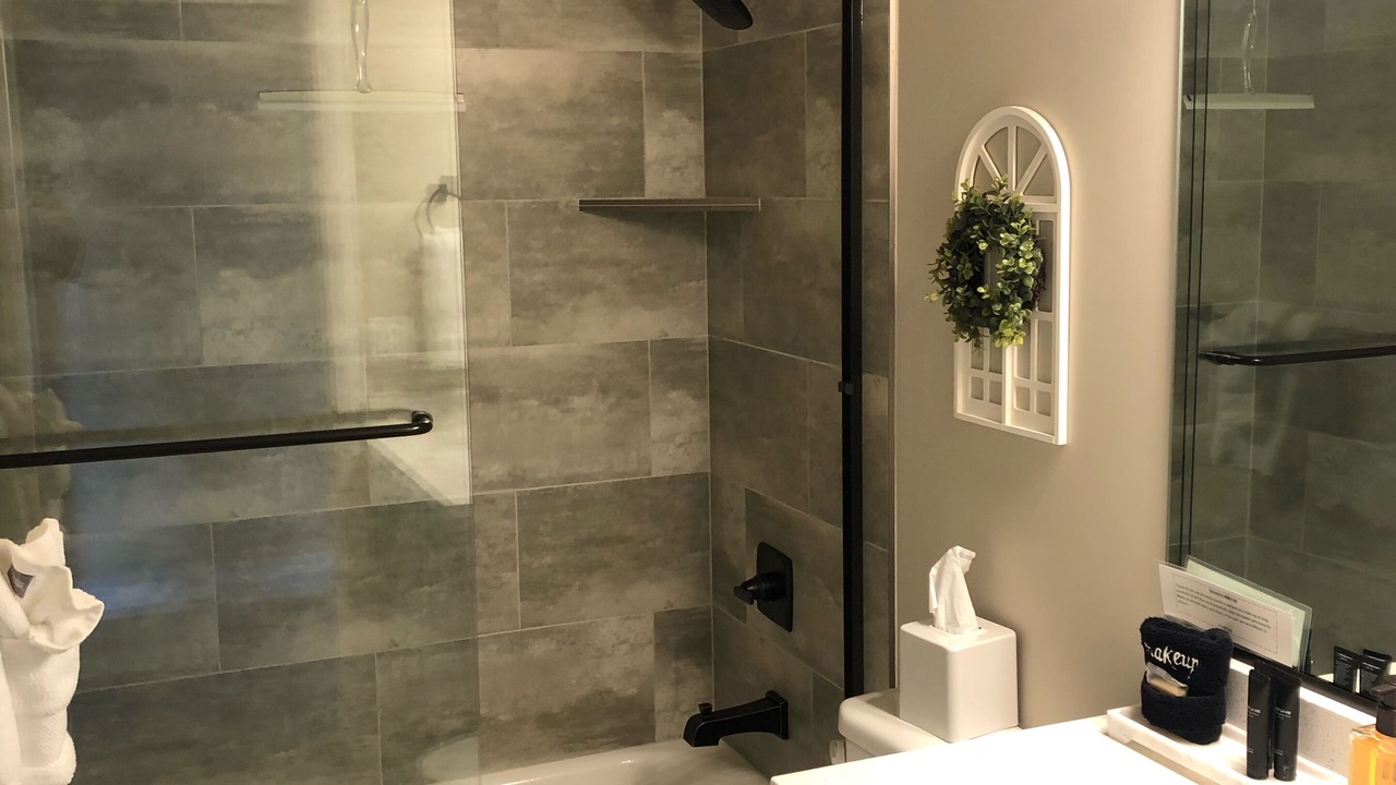 Photo of Bathroom in Hurricane