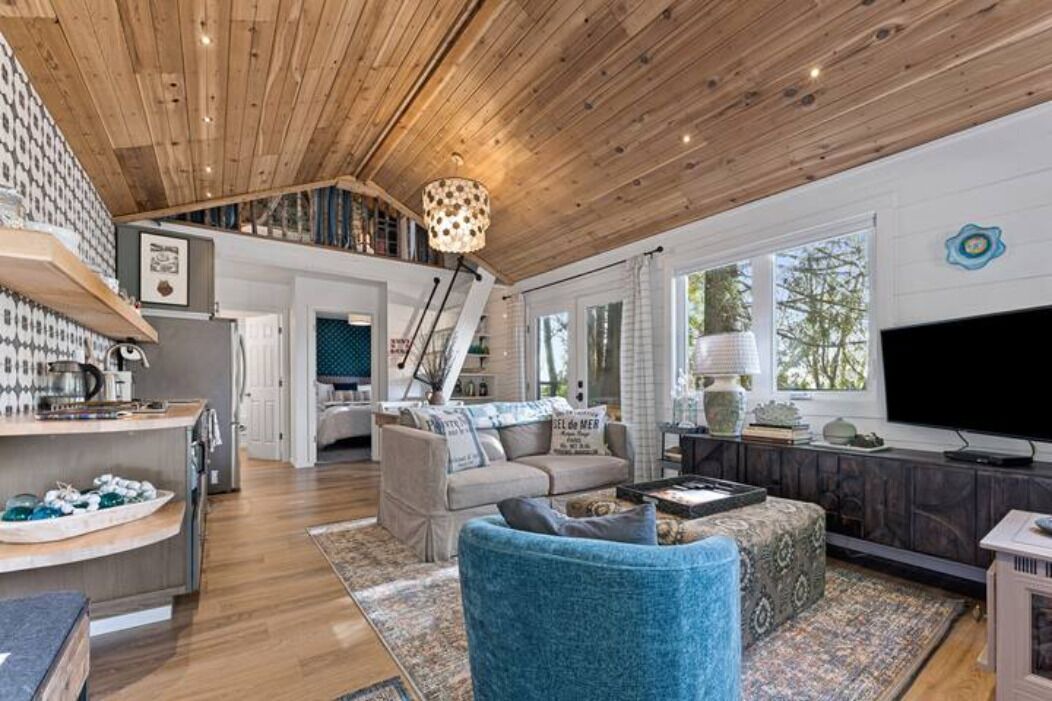 Photo of Livingroom in Lakebay