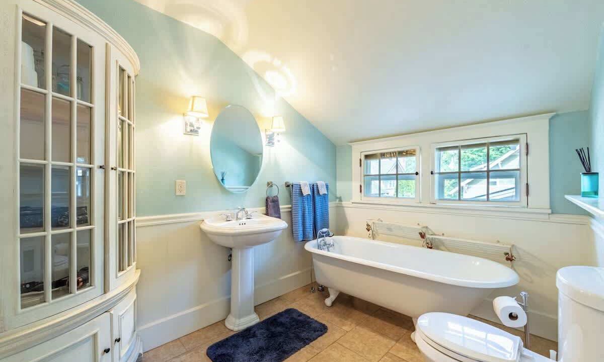 Photo of Bathroom in Fort Grounds