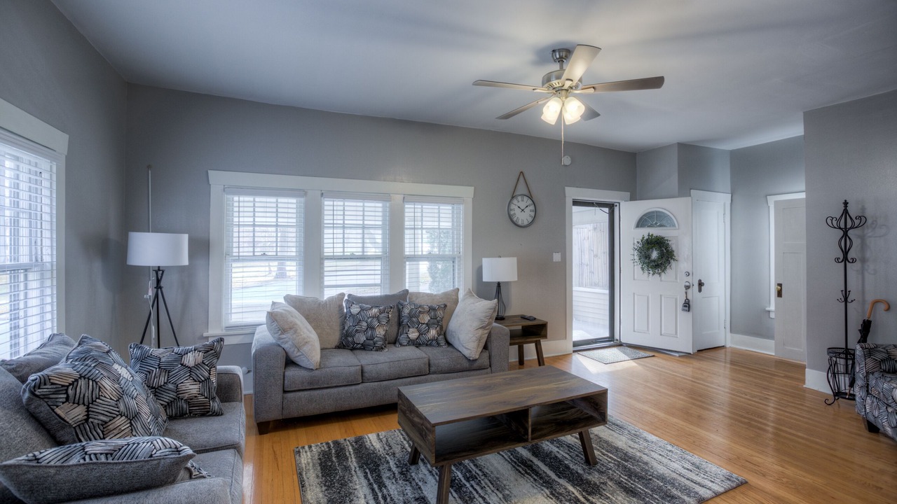 Photo of Livingroom in Downtown Omaha