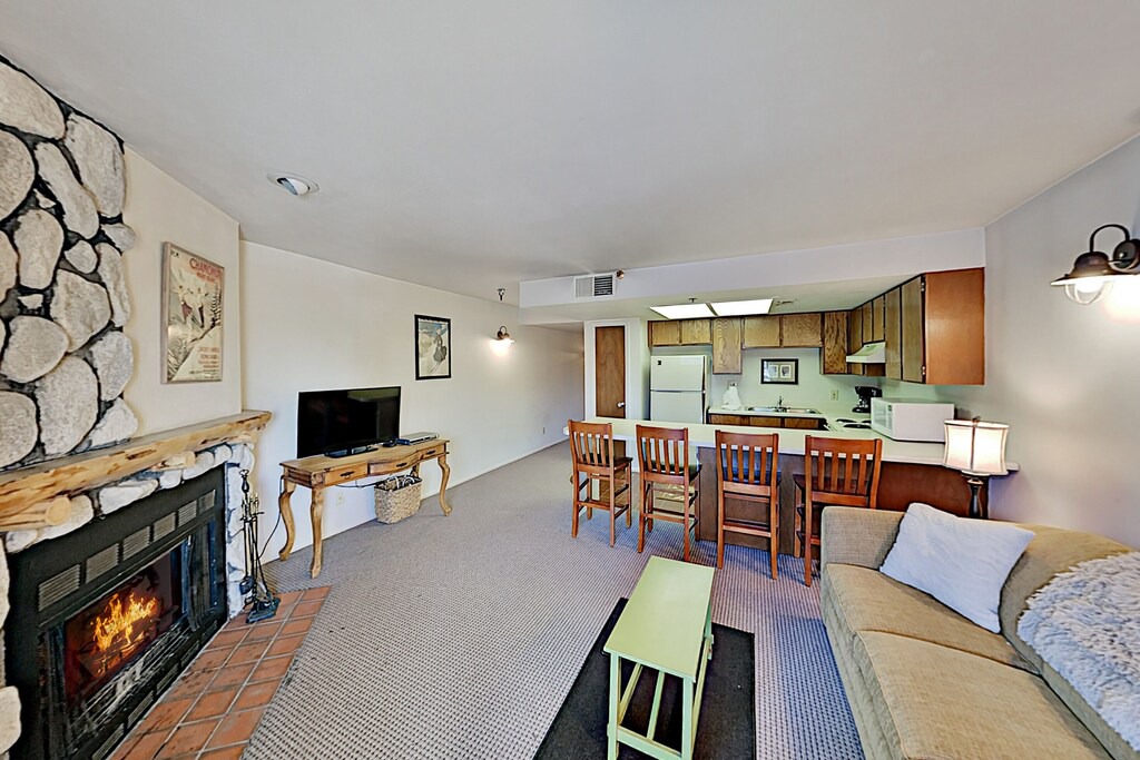 Photo of Livingroom in North Park City