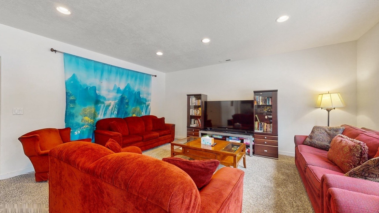 Photo of Livingroom in Deschutes River Woods