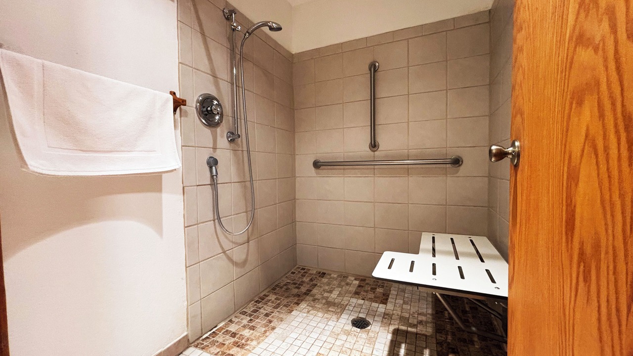 Photo of Bathroom in Oroville