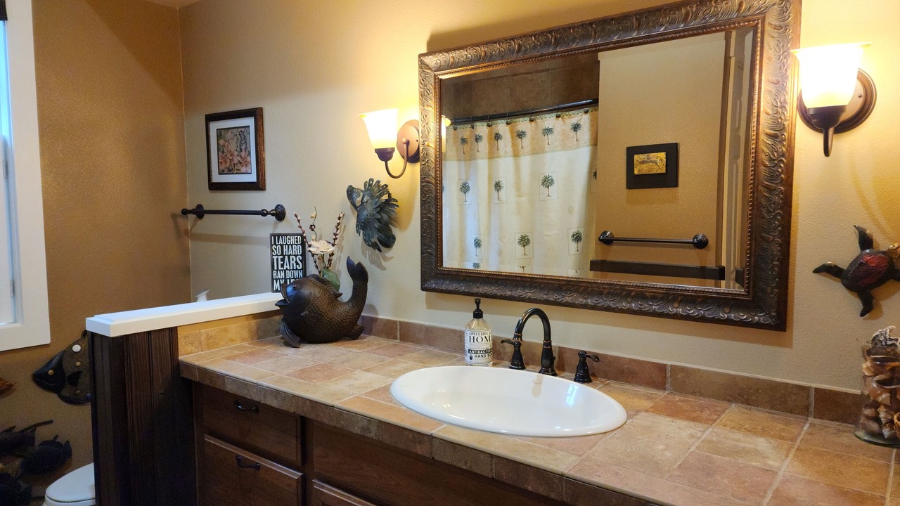 Photo of Bathroom in Amanda Park