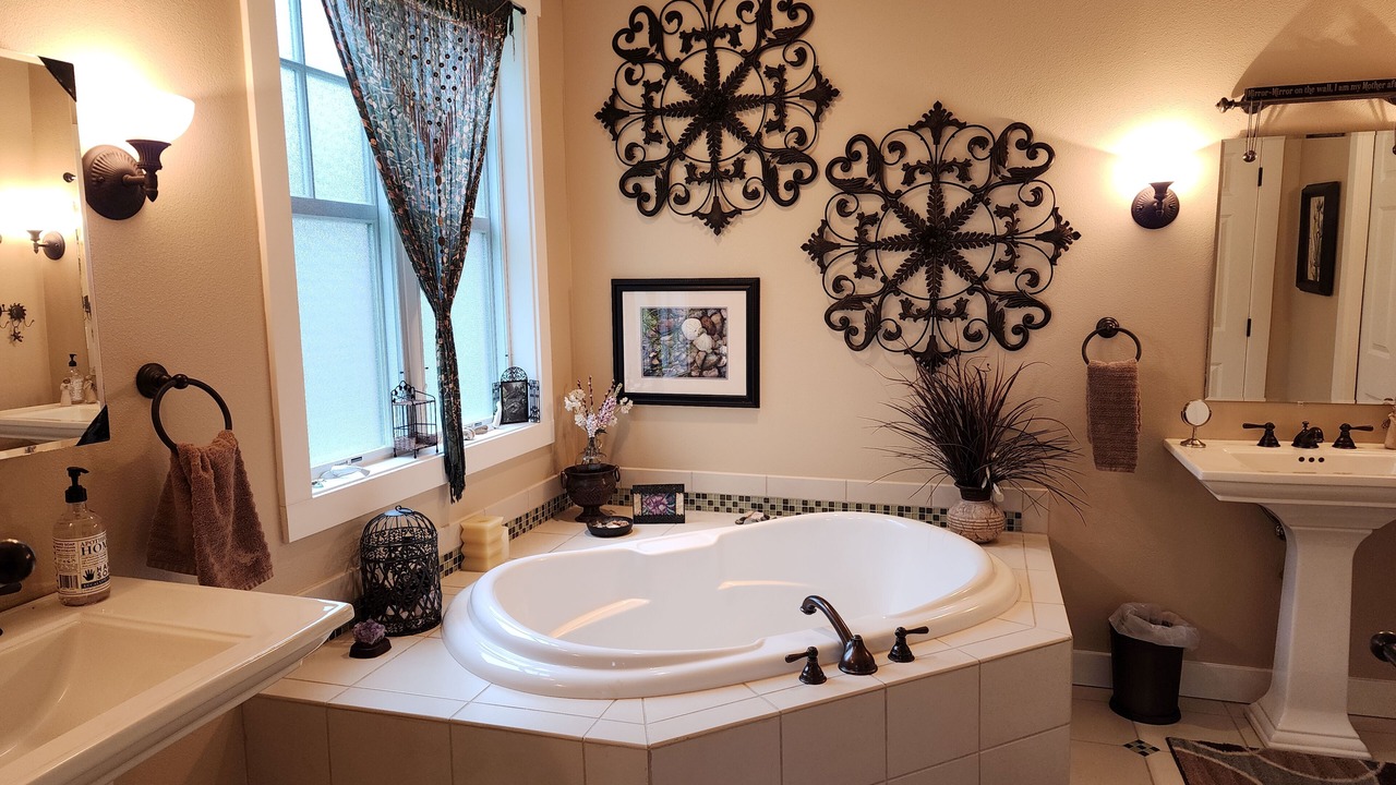 Photo of Bathroom in Amanda Park