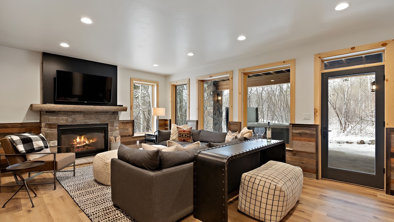 Photo of Livingroom in Victor