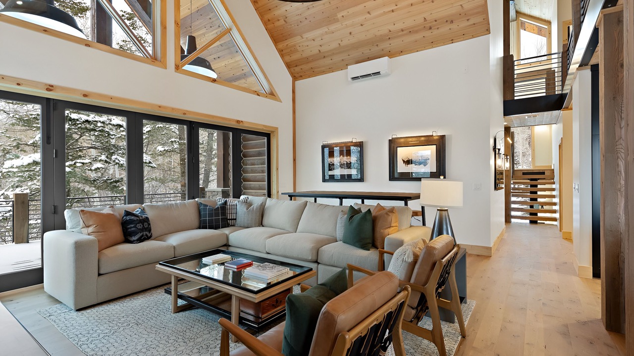 Photo of Livingroom in Victor