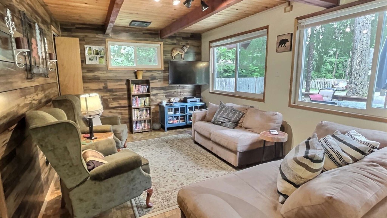 Photo of Livingroom in Packwood