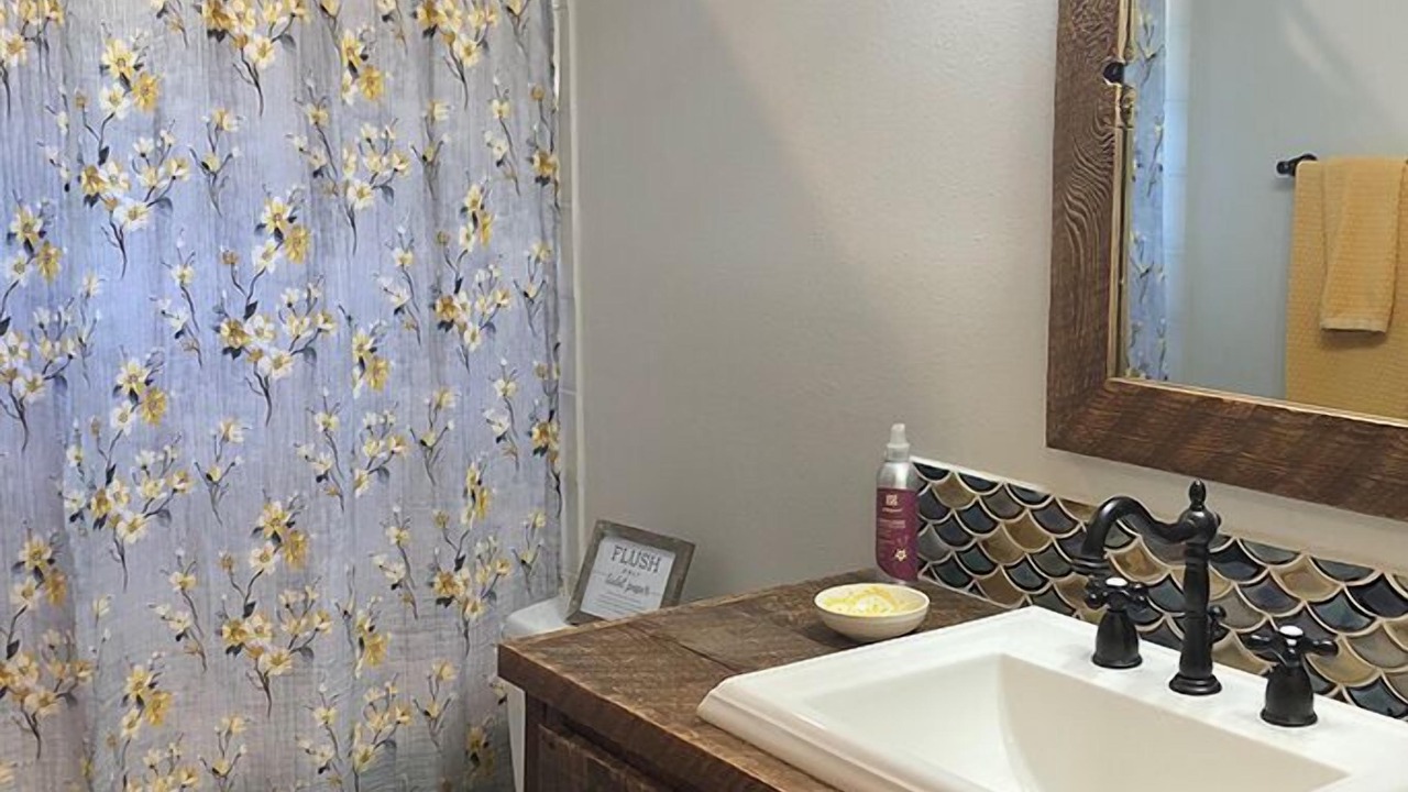 Photo of Bathroom in Leavenworth