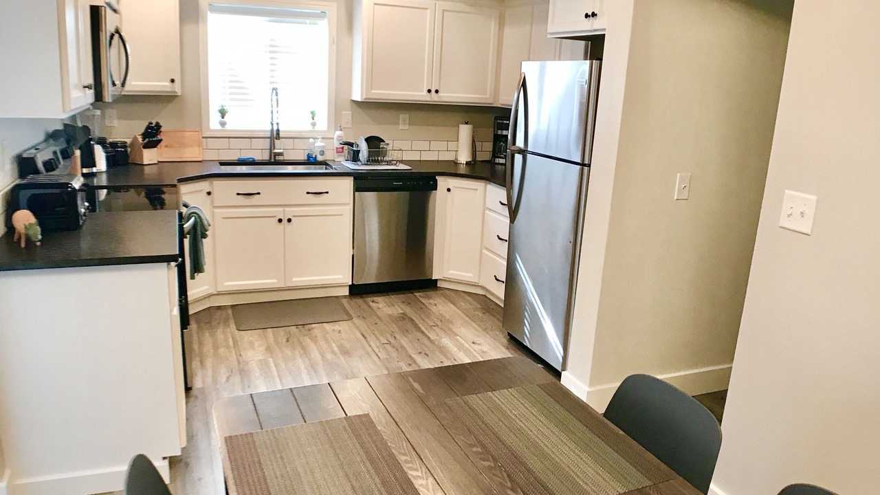 Photo of Bedroom in Depot Bench