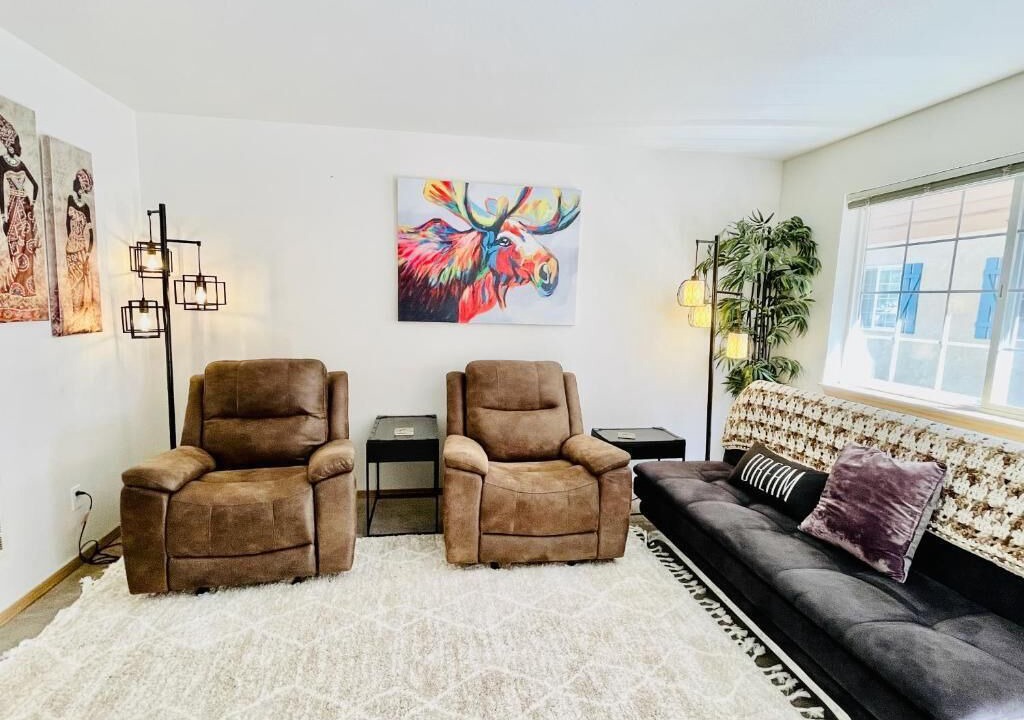 Photo of Livingroom in Downtown Leavenworth