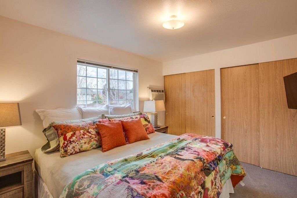 Photo of Bedroom in Downtown Leavenworth