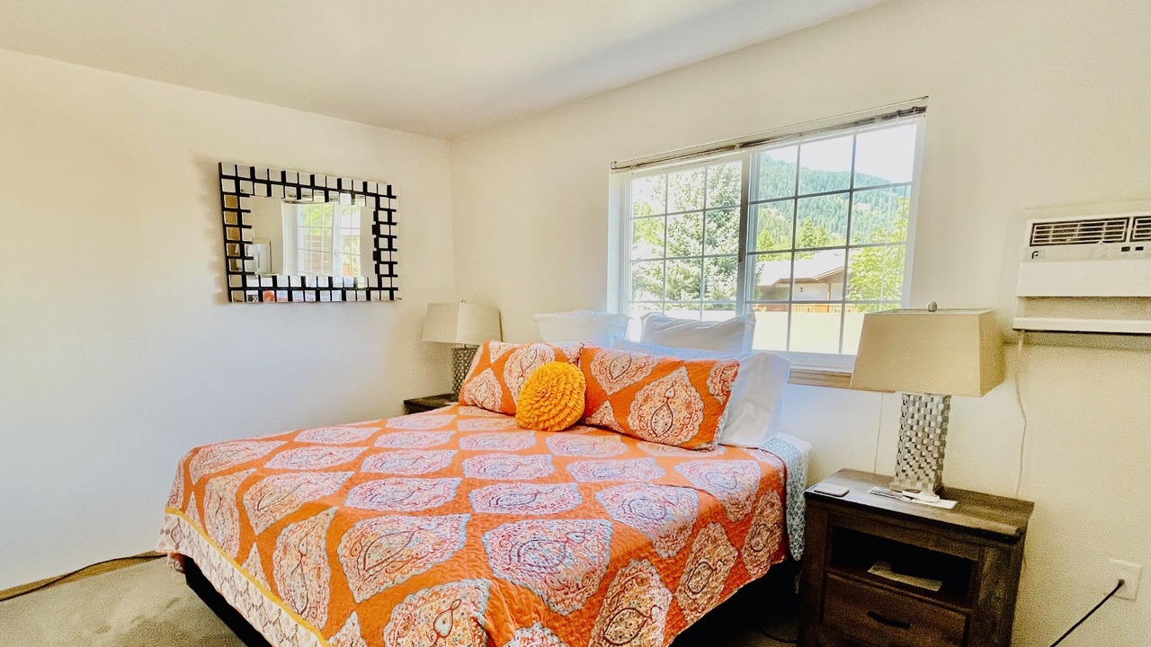 Photo of Bedroom in Downtown Leavenworth