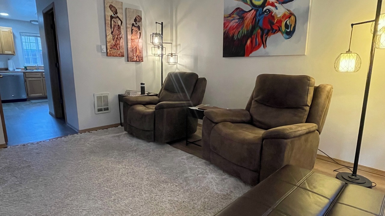 Photo of Livingroom in Downtown Leavenworth