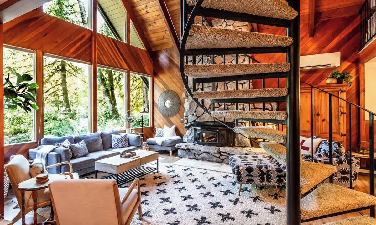 Photo of Livingroom in Glacier