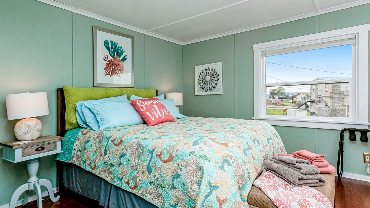 Photo of Bedroom in Freeland