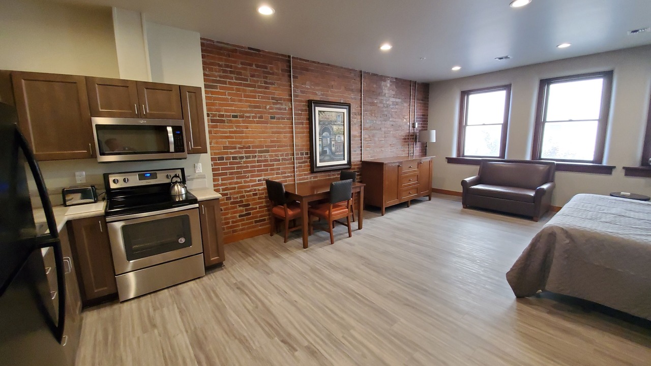 Photo of Bedroom in Brownstown