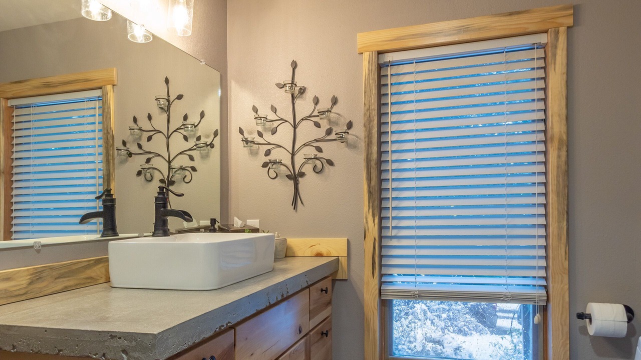 Photo of Bathroom in Packwood