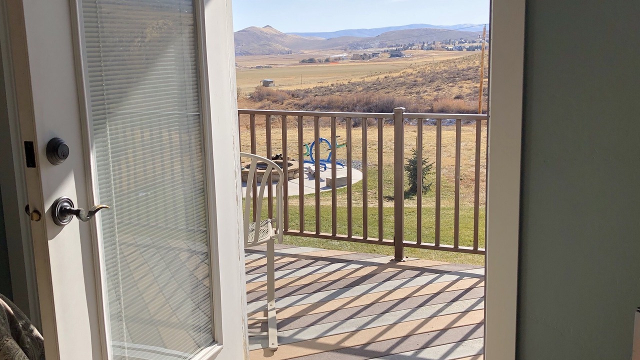 Photo of Patio Balcony in Cherimoya Hill