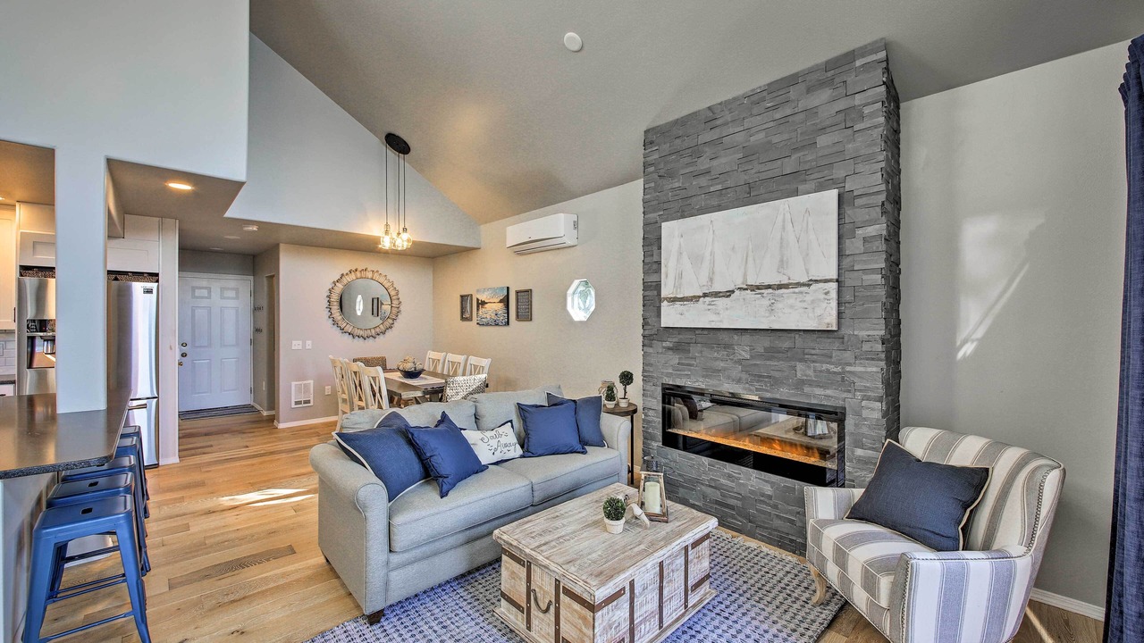 Photo of Livingroom in Sandpoint