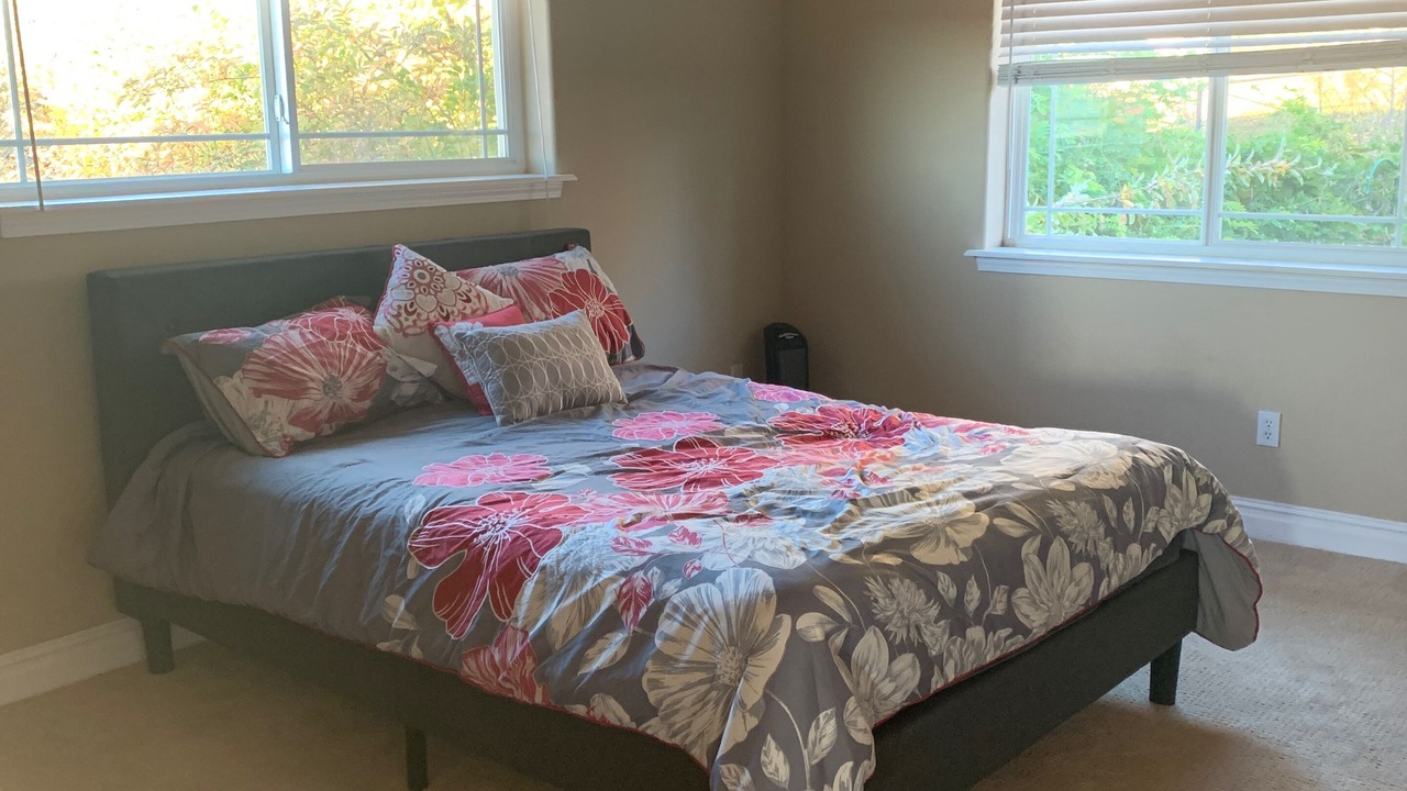 Photo of Bedroom in Eagle Point