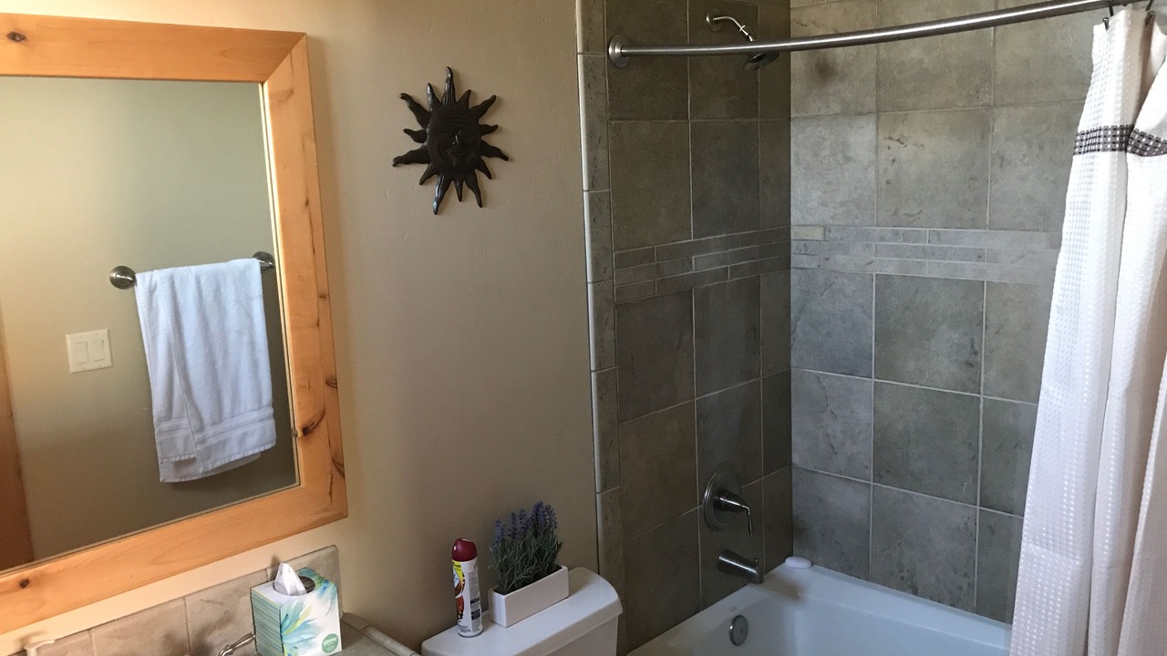 Photo of Bedroom in Victor