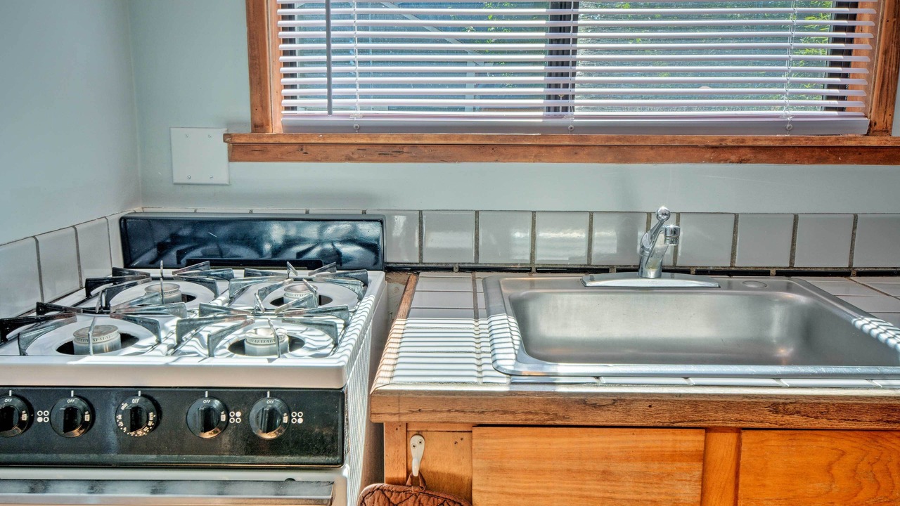 Photo of Kitchen in Siskiyou-Hargadine Historic District