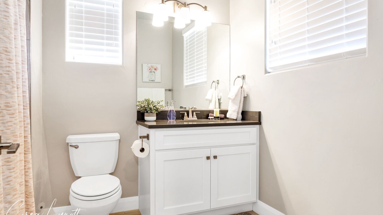 Photo of Bathroom in Hurricane