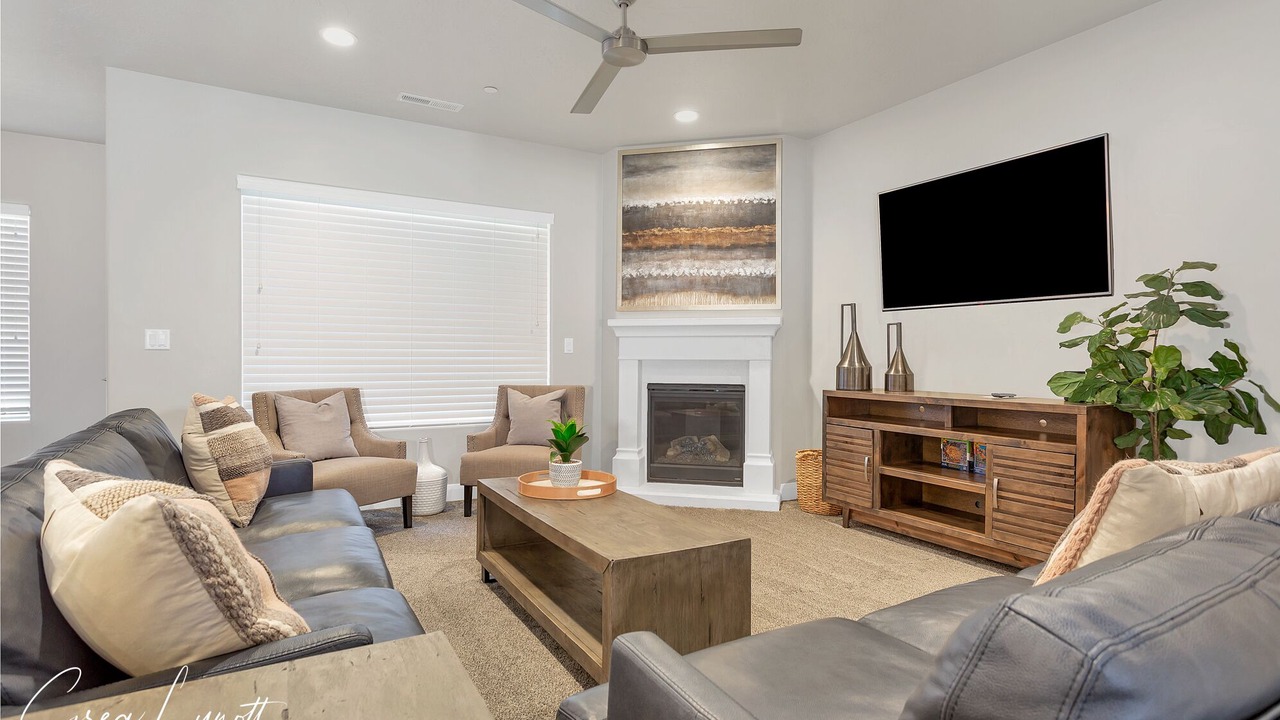 Photo of Livingroom in Hurricane