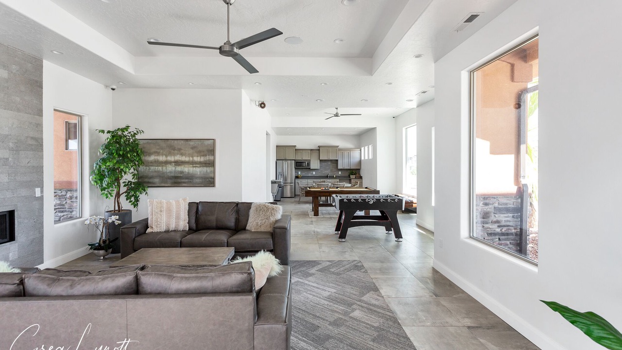 Photo of Livingroom in Hurricane